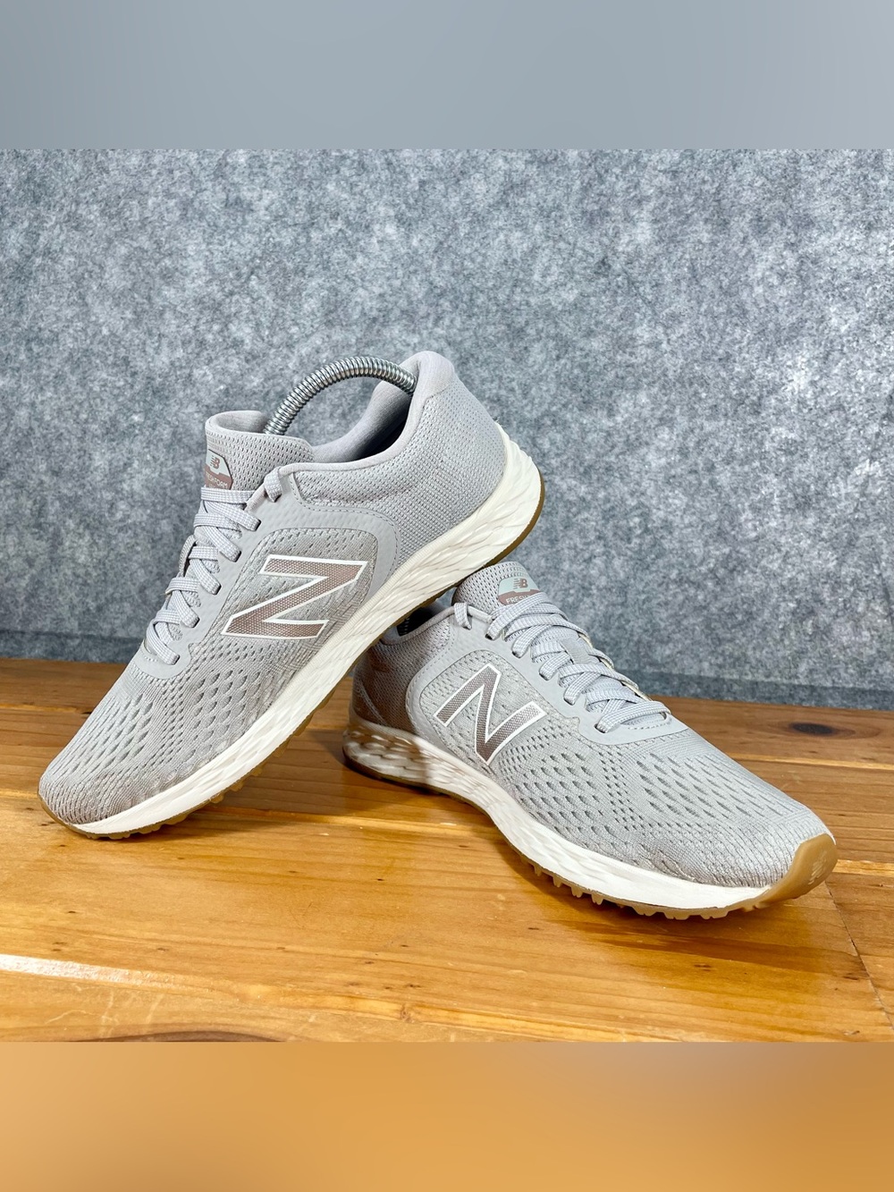 New Balance Fresh Foam Arishi V2 Womens 9.5 B Gray White Running Shoes Sneakers - Picture 10 of 16